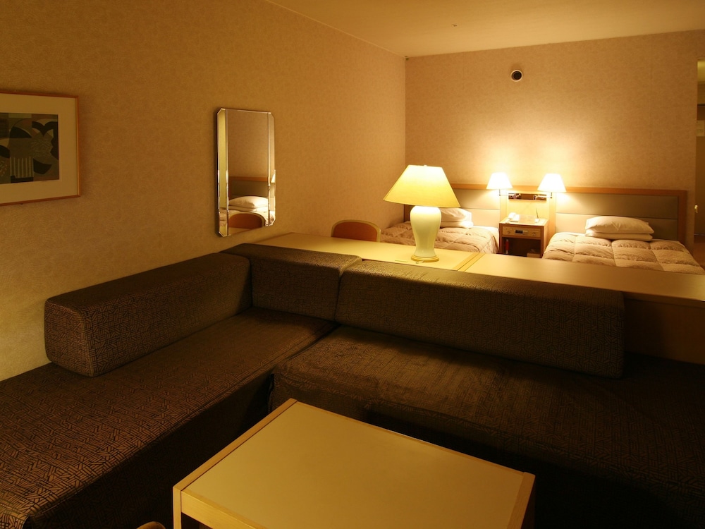 HOTEL TANGRAM 12/53