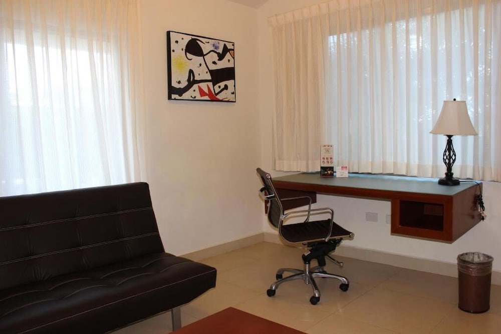 Grand City Hotel 33/49