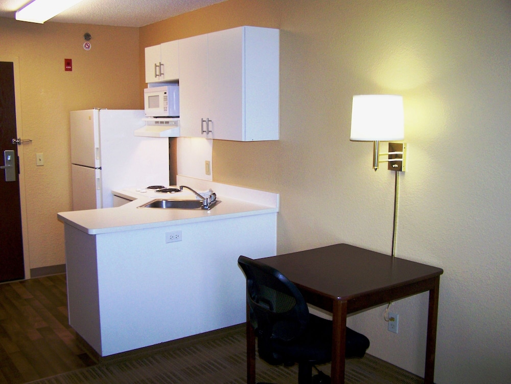 Studio 6 Extended Stay Minneapolis Airport Eagan MN 35/57
