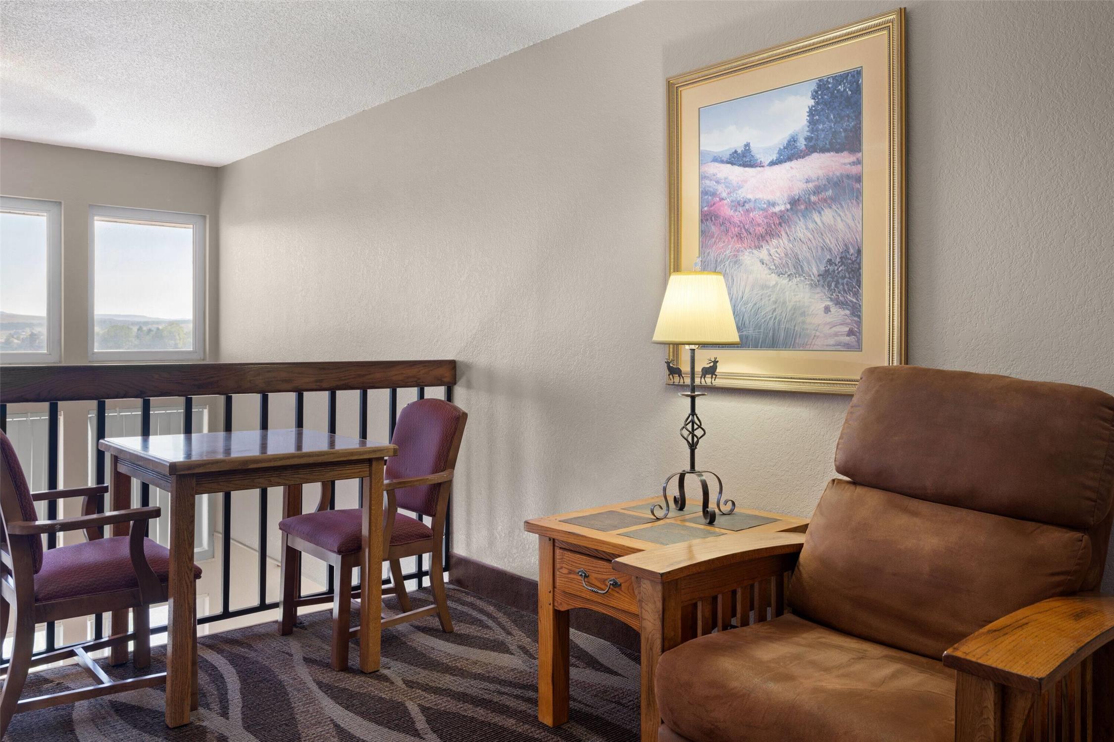 Super 8 by Wyndham Lewistown 30/51
