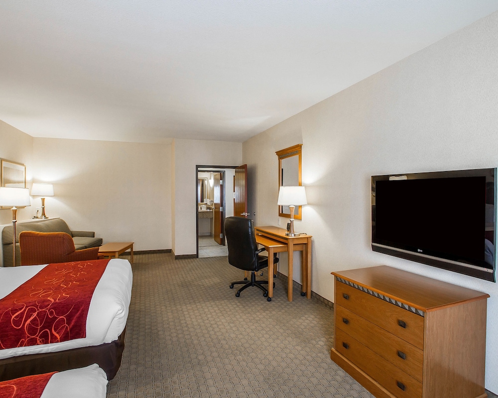 Comfort Suites Glendale State Farm Stadium Area 30/45