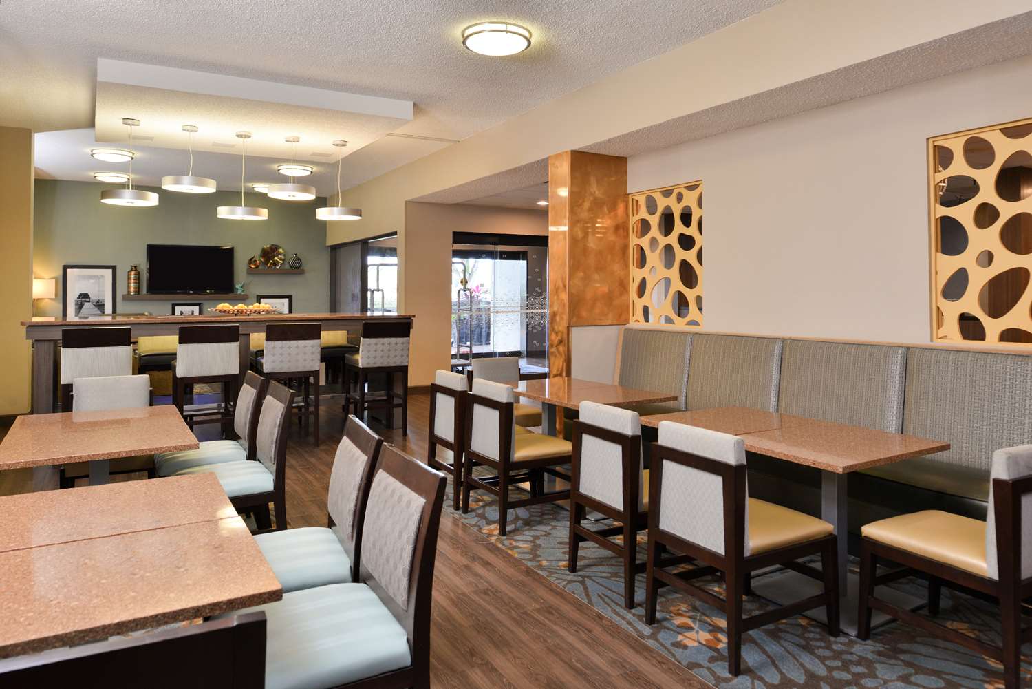 restaurant cafeteria