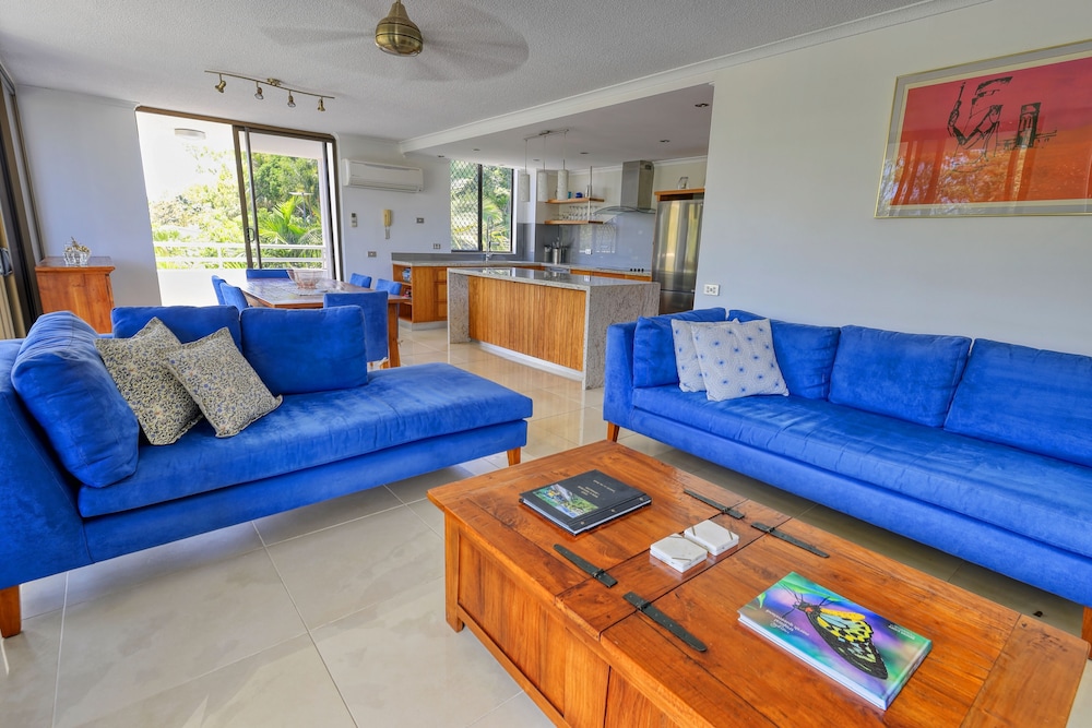 ARGOSY ON THE BEACH 35/61