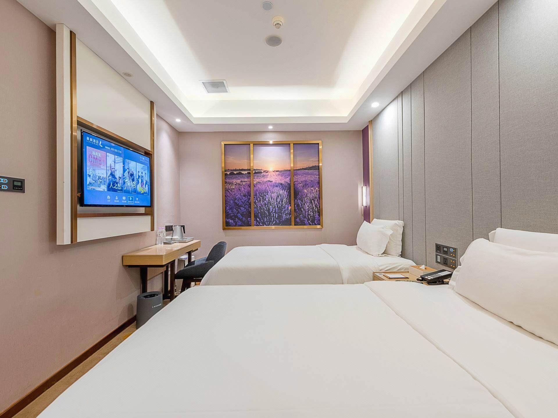 Standard, Twin Beds, No Window