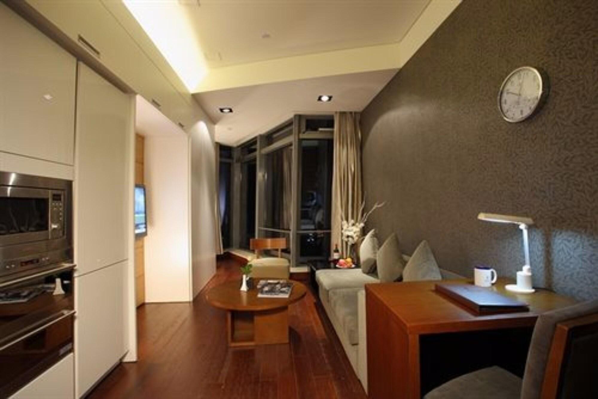 Grand Madison Qingdao Harbour view Central 41/50