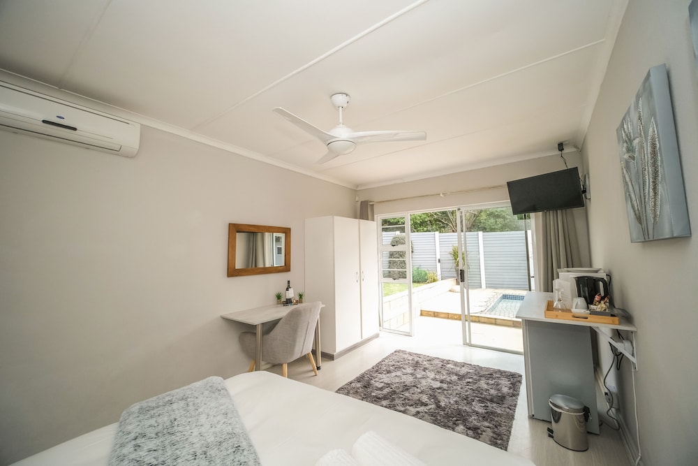 Lido Living 3/38