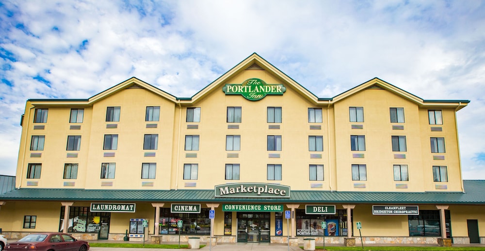 Portlander Inn and Marketplace 2/58