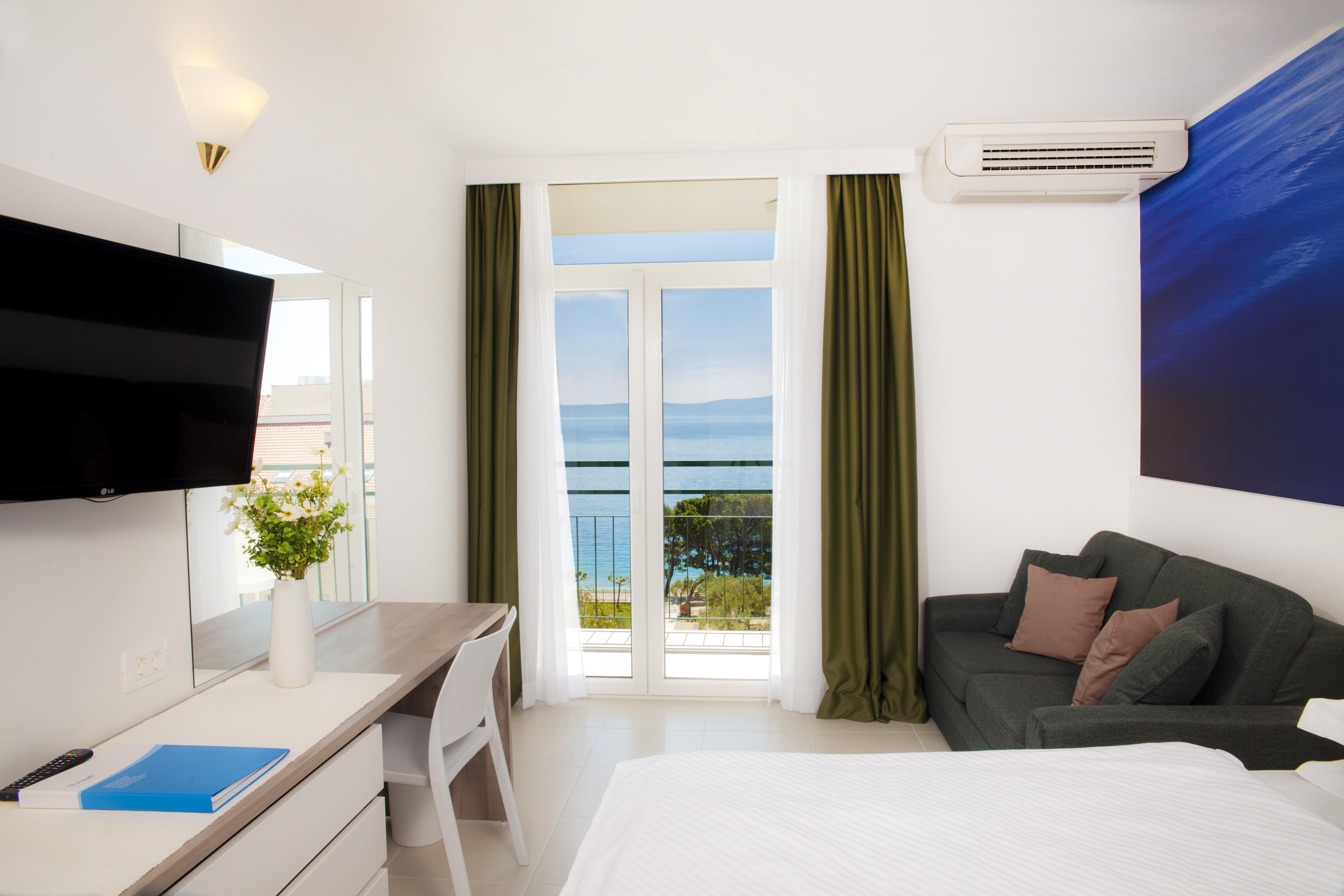 Superior, Sea Side, Balcony