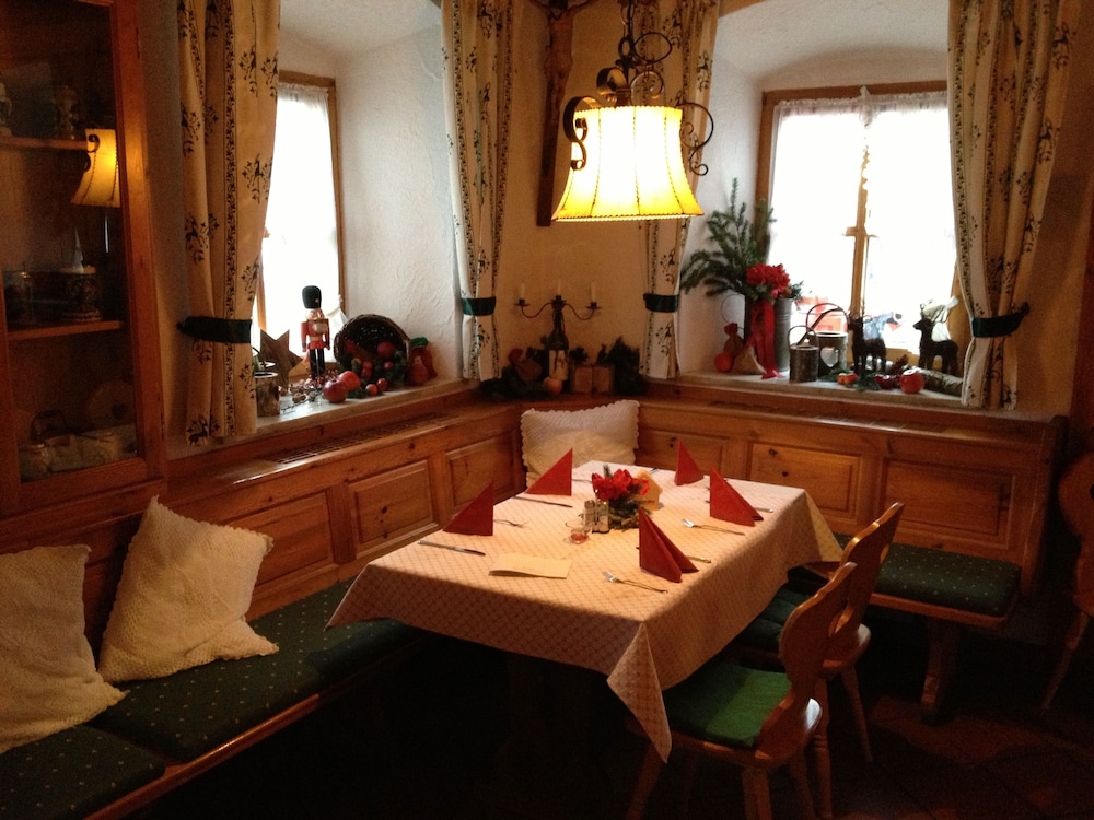 Landgasthof Goldener Pflug 38/54