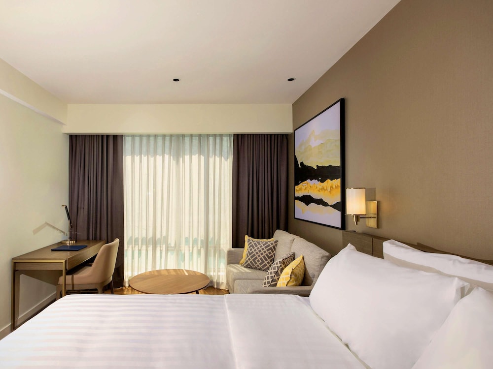 Novotel Suites Manila At Acqua 9/52