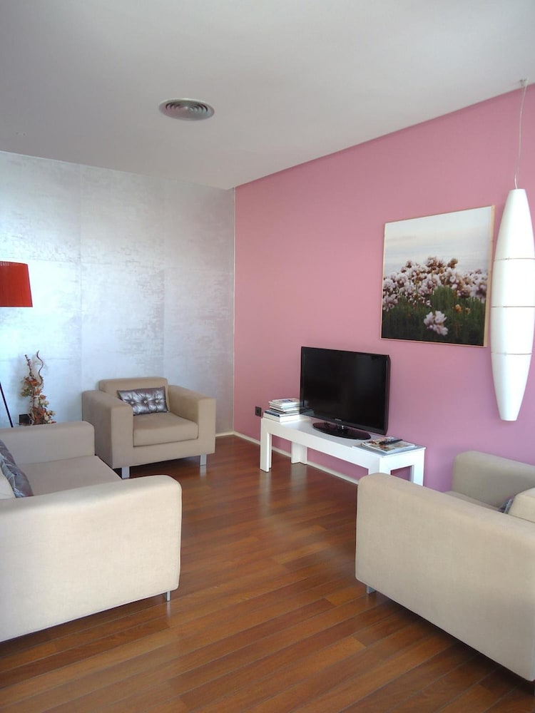 Isla Nova Hotel 30/56