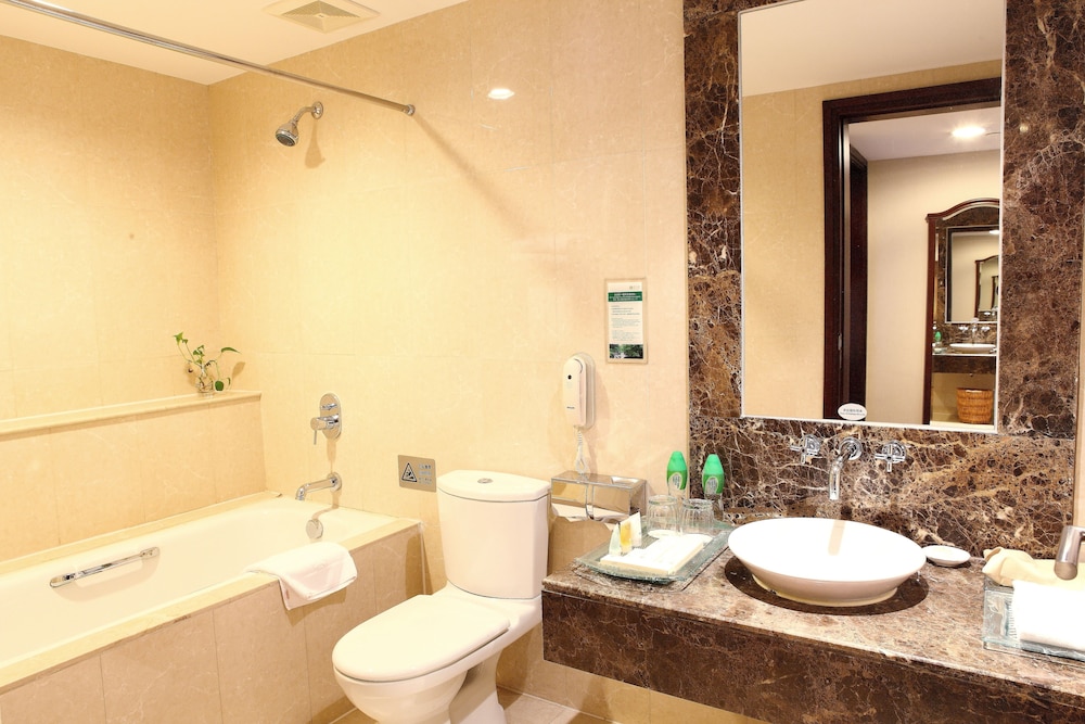 Dong Fang Hotel 19/74