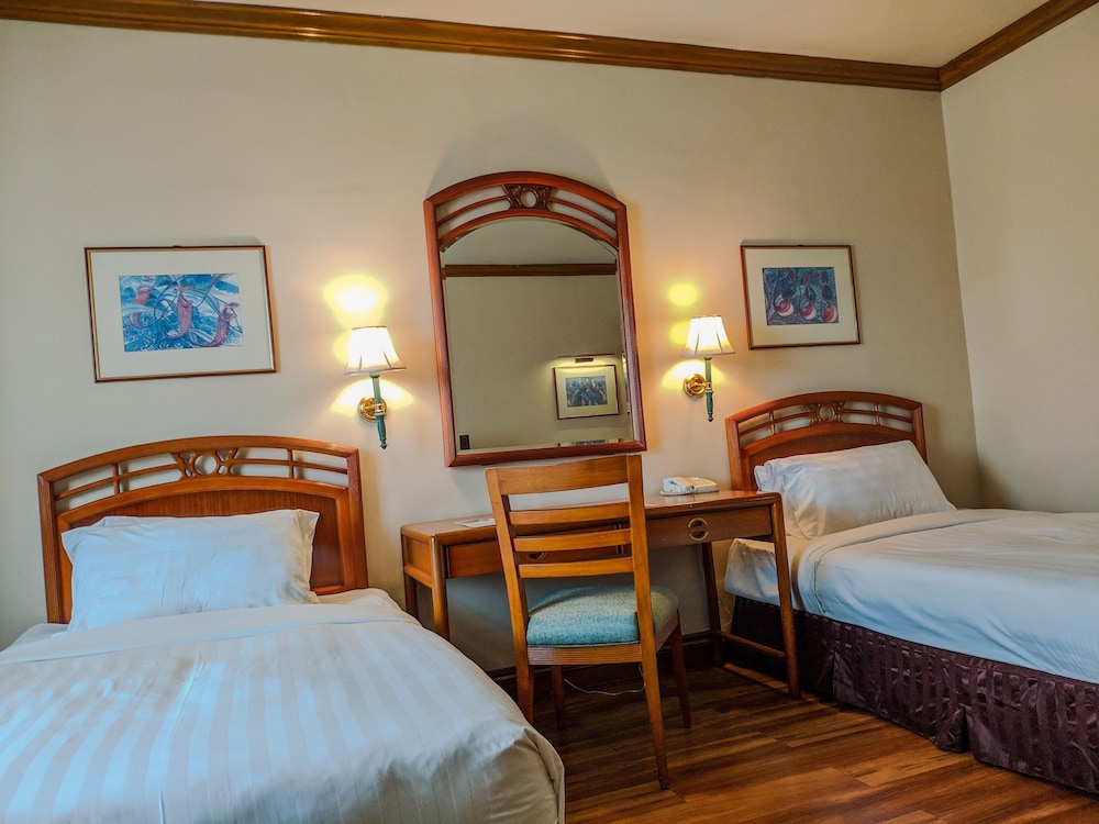 Sabah Oriental Hotel 16/69