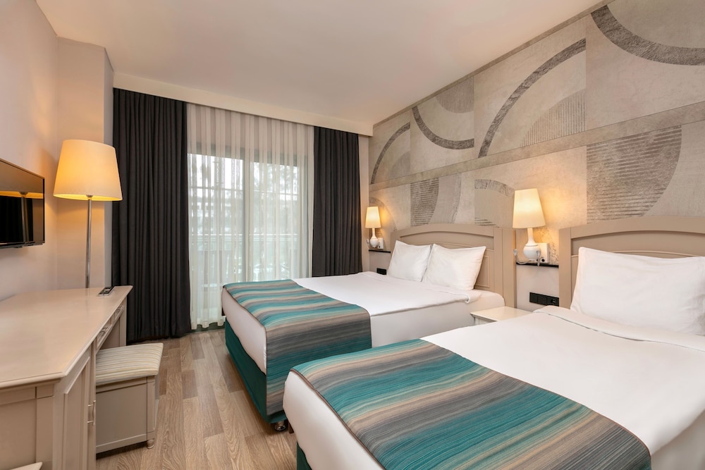 Greenwood Kemer Resort in KEMER