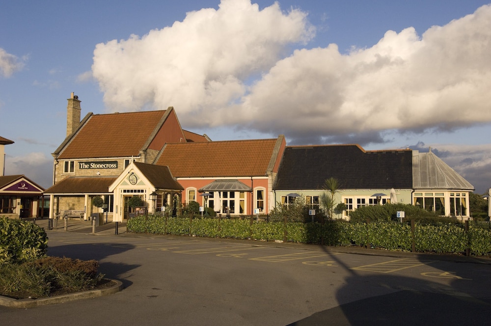 Premier Inn Haydock Park/M6 J23 Hotel 36/40