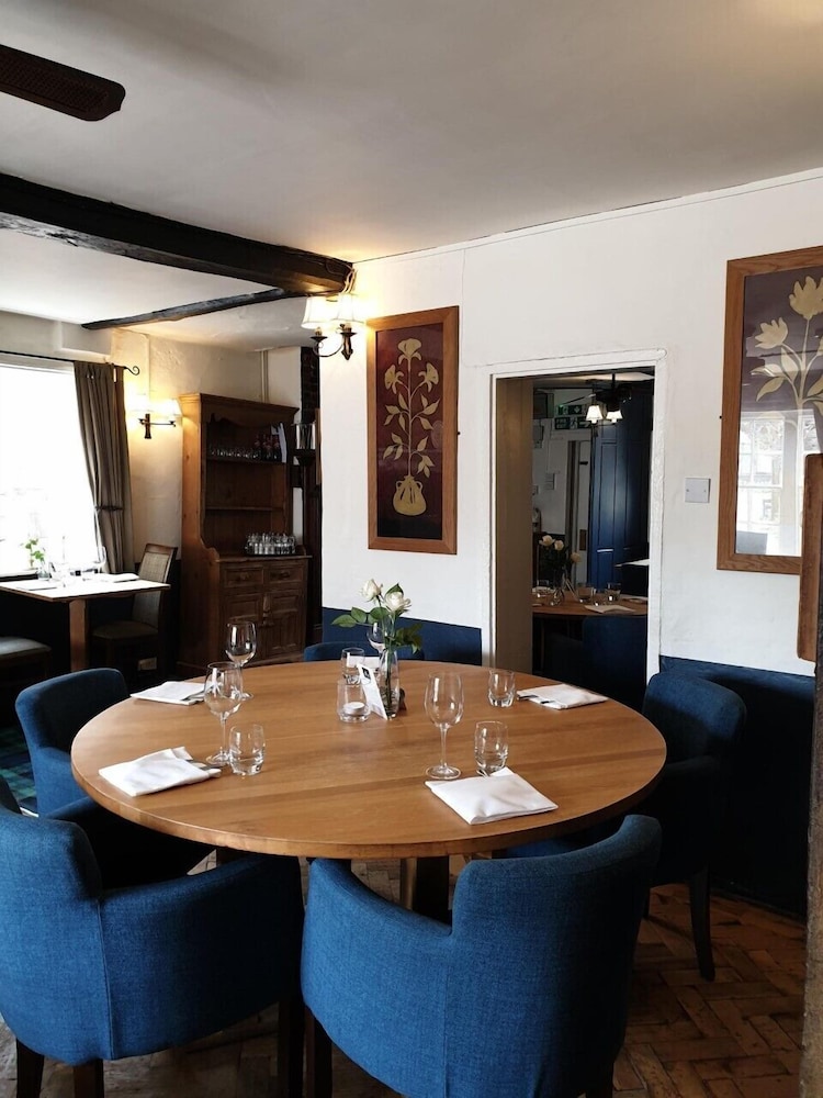 Ye Olde George Inn 29/50