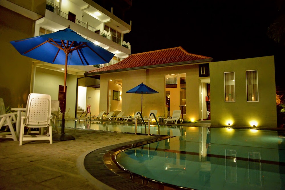 Ceylan Lodge 7/69