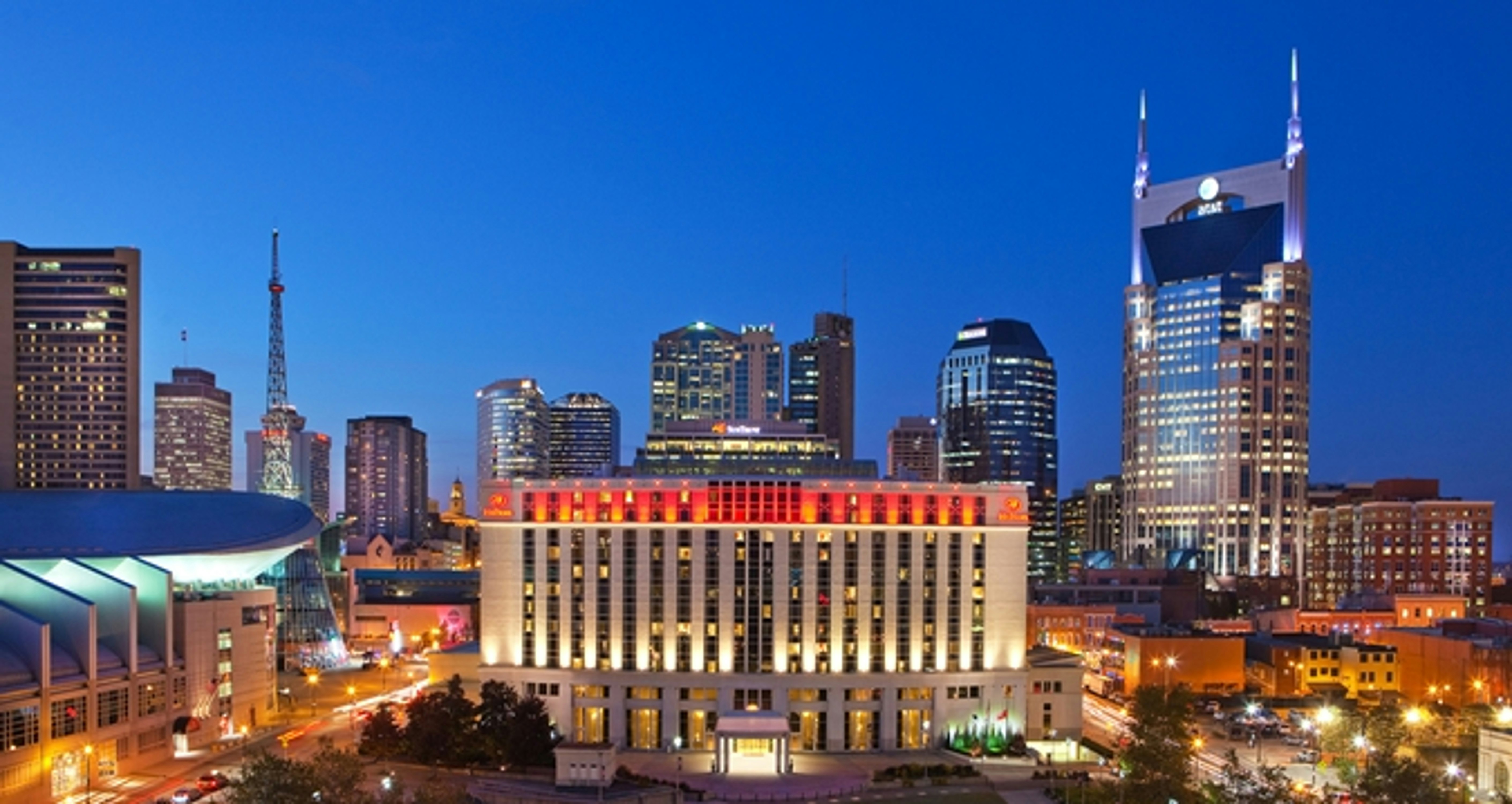 HILTON NASHVILLE-DOWNTOWN 77/78