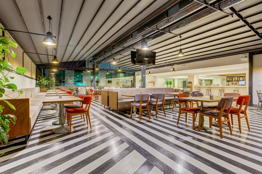 Plus Hotel Bostanci Atasehir 47/63