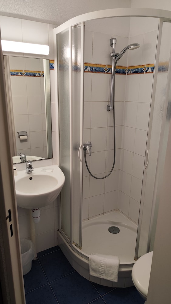 BEST HOTEL CAEN CITIS 49/51