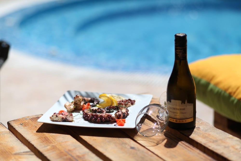 Salena Beach Hotel 30/50