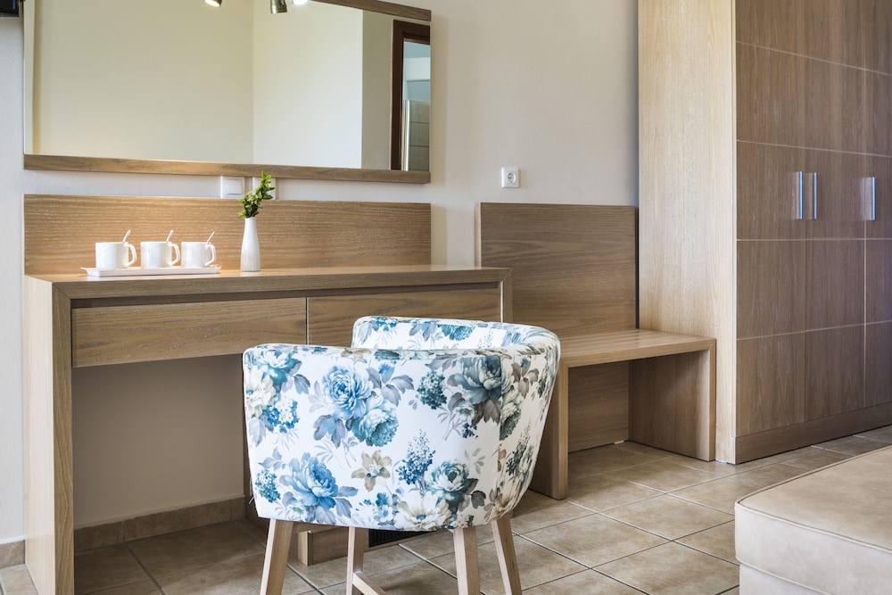 Dionysos Village Resort 1/50