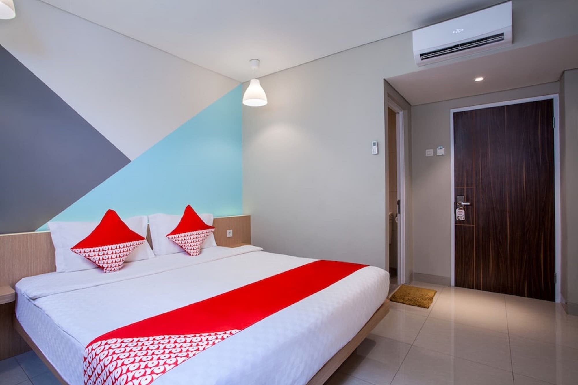 DELUXE, DOUBLE BED