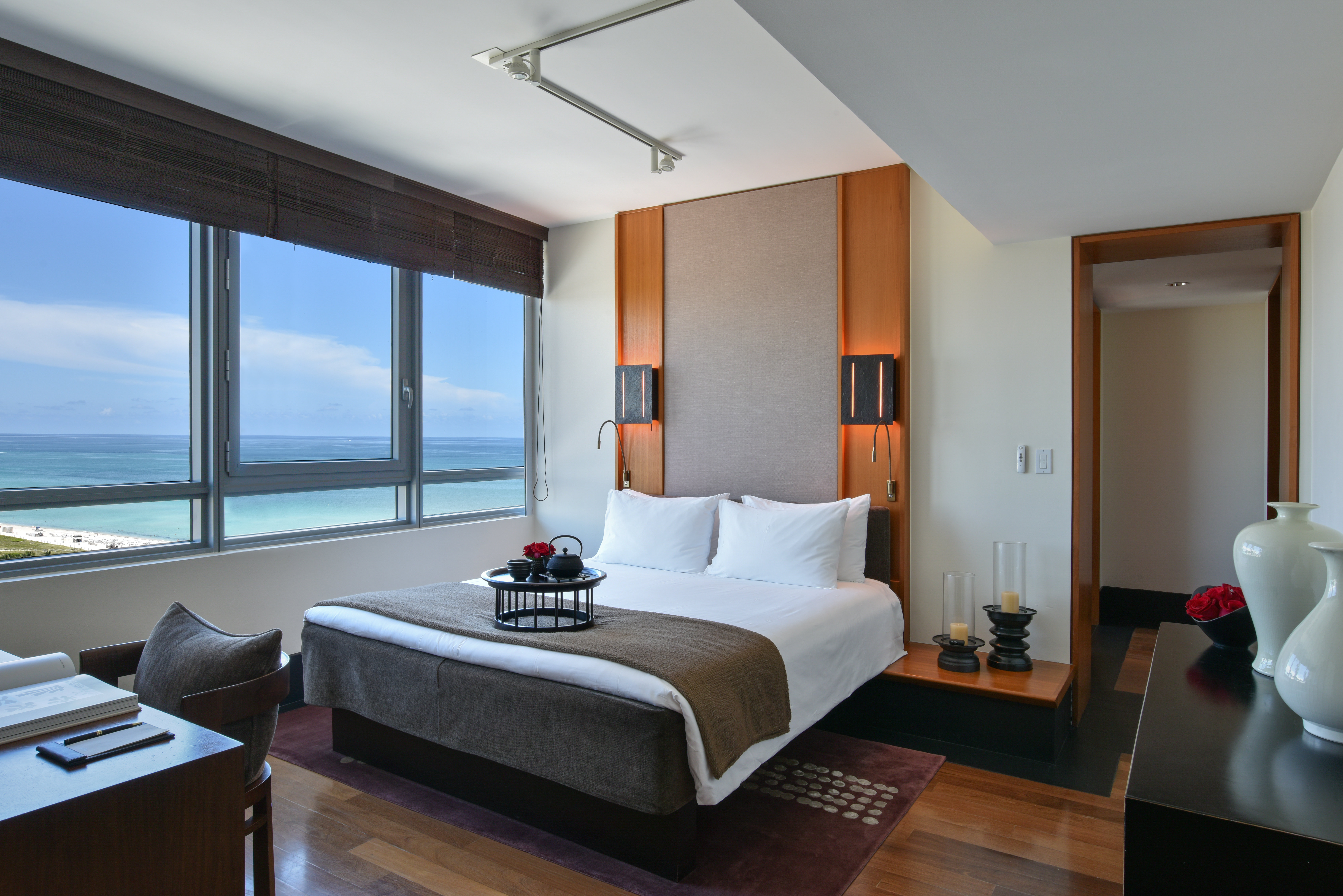 2 Bedrooms, Ocean, Suite, City and Ocean View