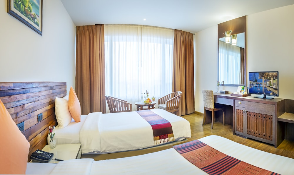 Buri Sriphu Hotel 11/66