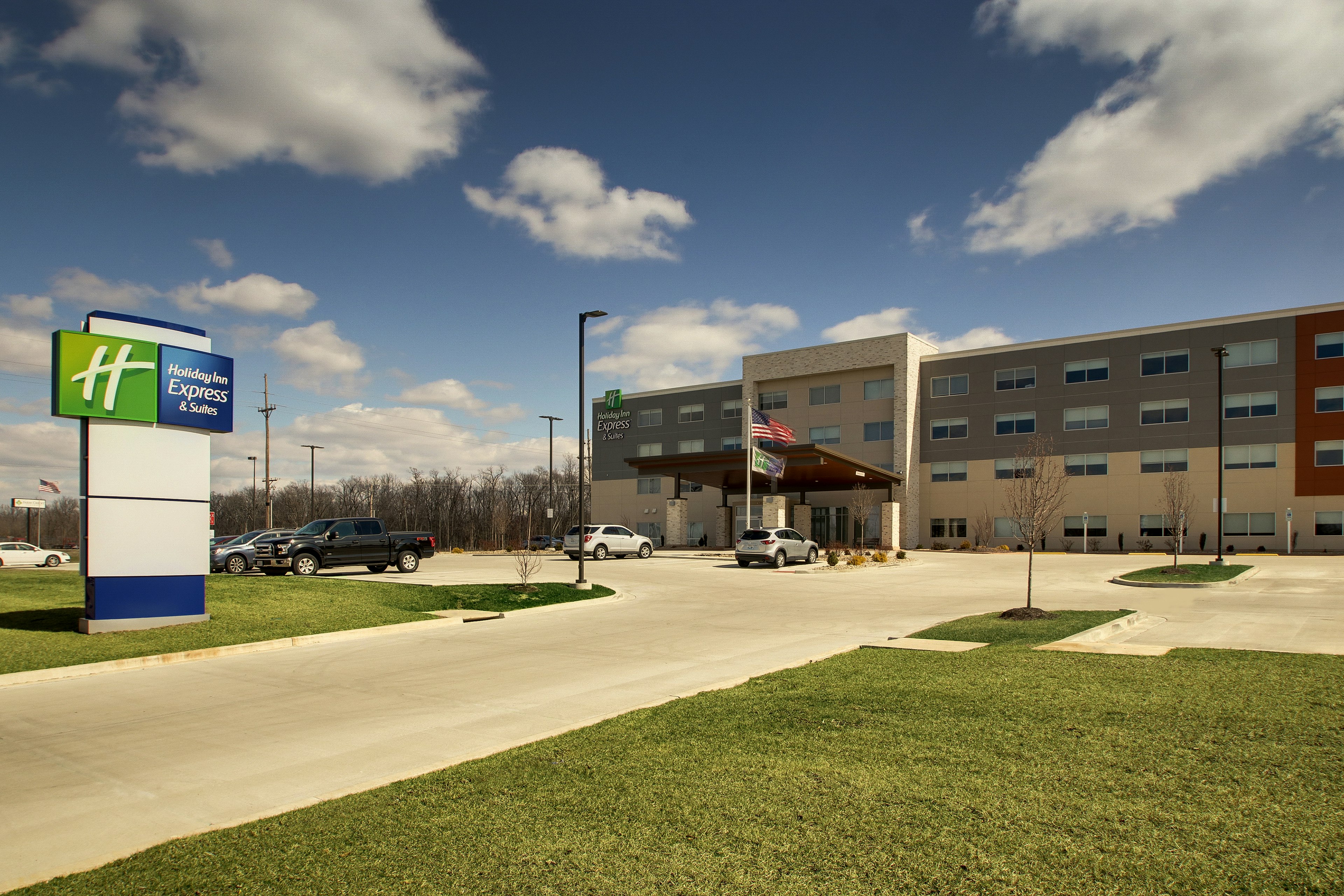 Holiday Inn Express Suites Mount Vernon 56/57