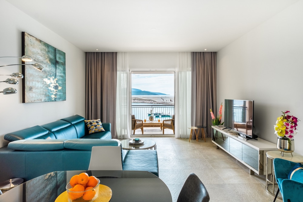 Lustica Bay Vacation Homes 23/50
