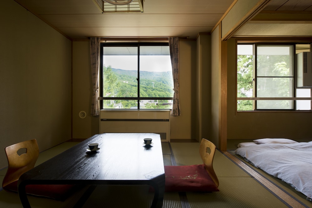 Hotel Hammond Takamiya 39/53