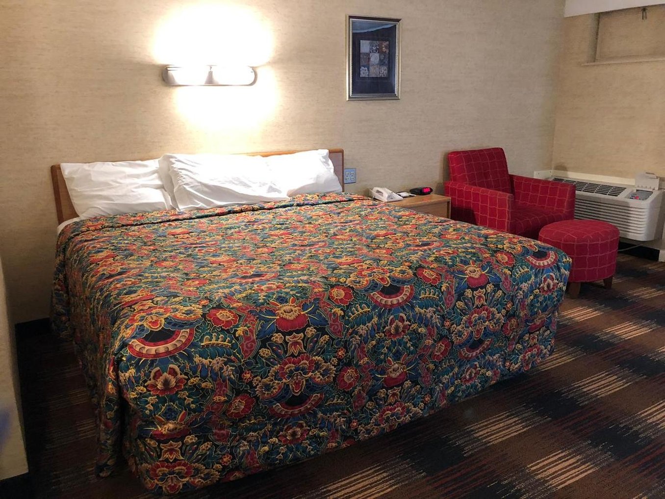 Red Carpet Inn North Syracuse 19/38