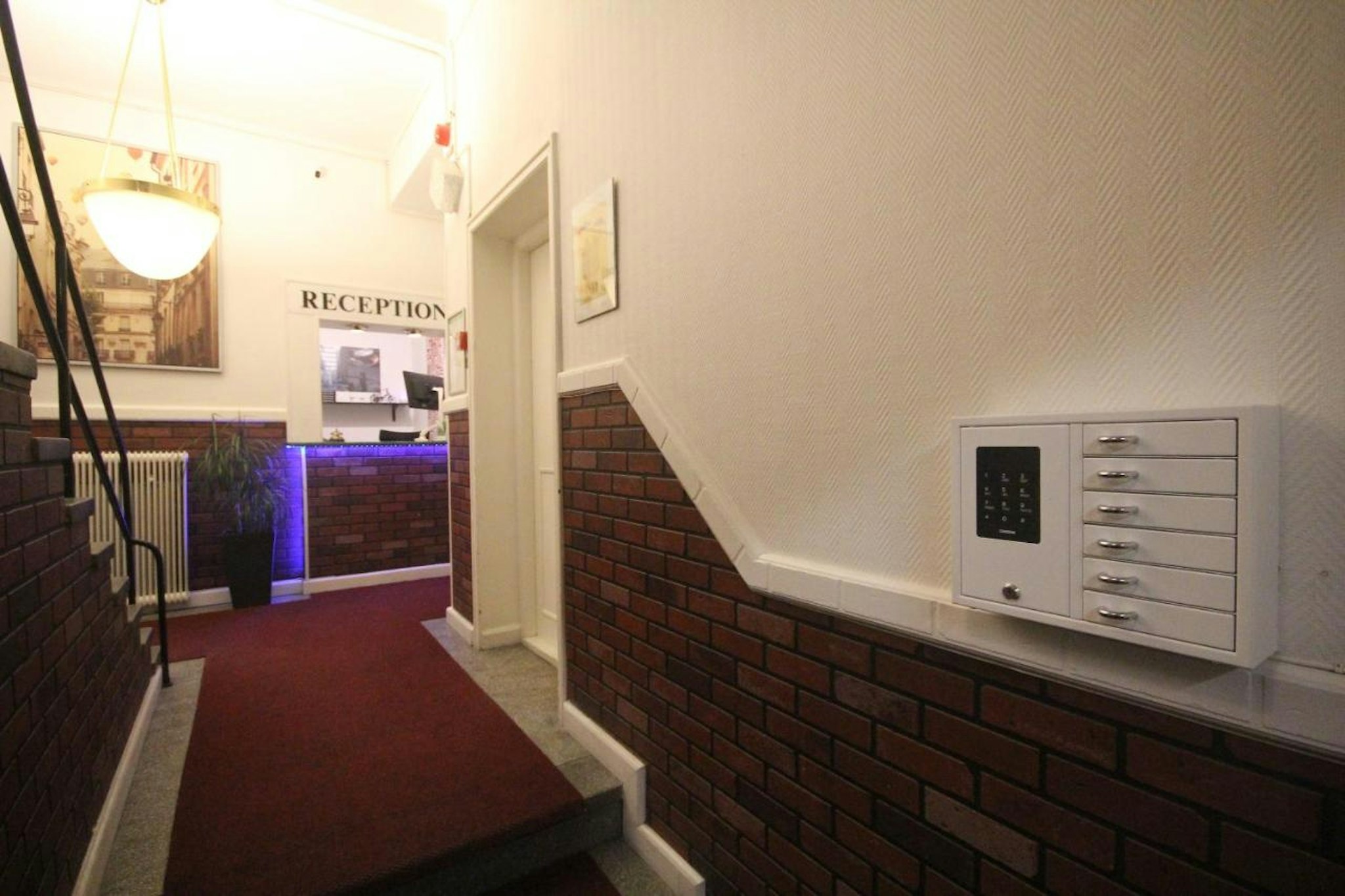 A Marican Hostel &amp; Hotel 1/10