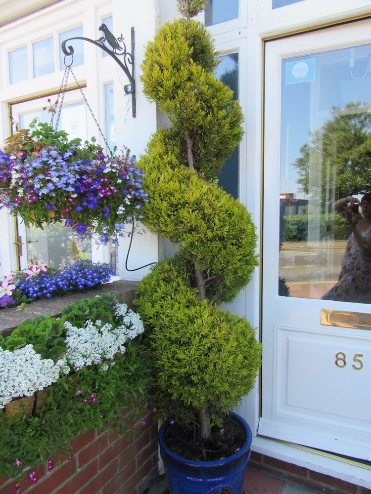 The Langtons Guest House 42/50