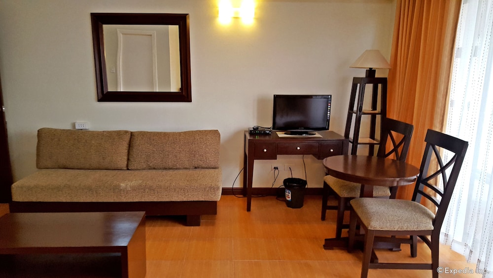 Gardenville Hotel 31/37