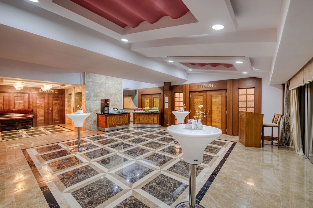 Sealife Family Resort Hotel 24/72