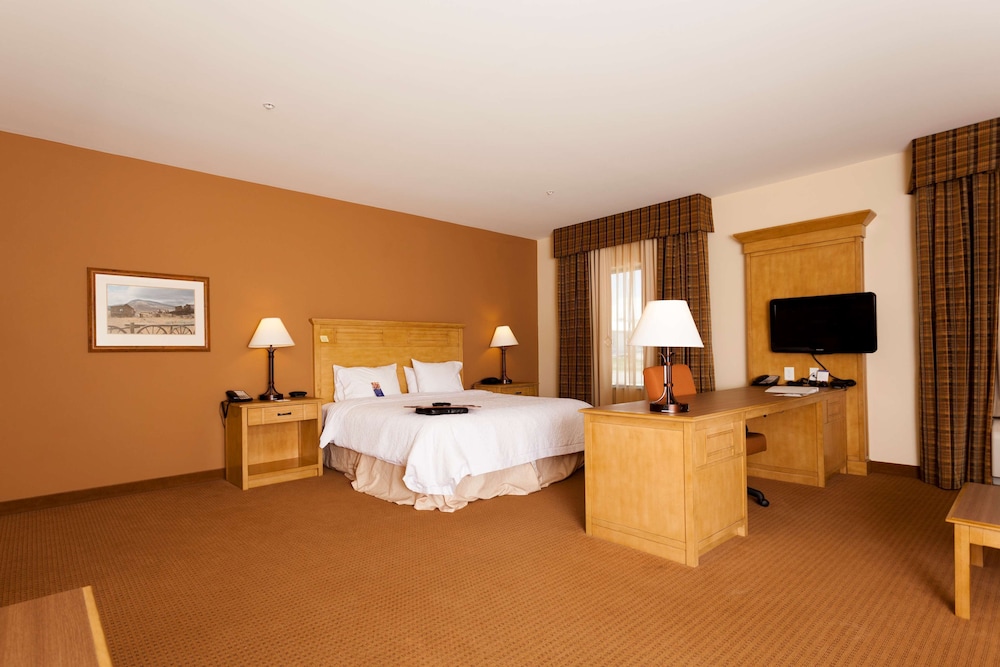Hampton Inn & Suites Riverton 17/73