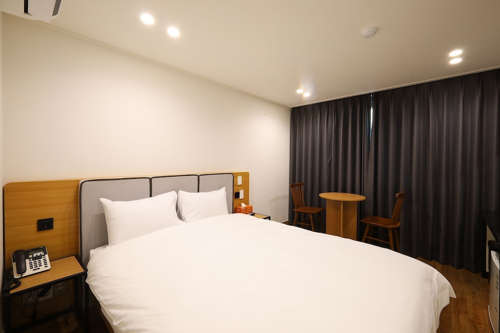 JB Plus Hotel 22/65