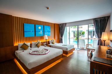 DELUXE DOUBLE/TWIN POOL ACCESS