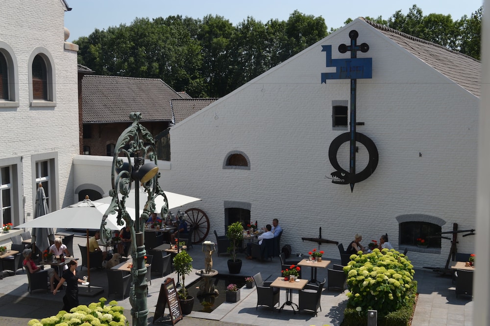 Hotel Kasteel Doenrade in SITTARD