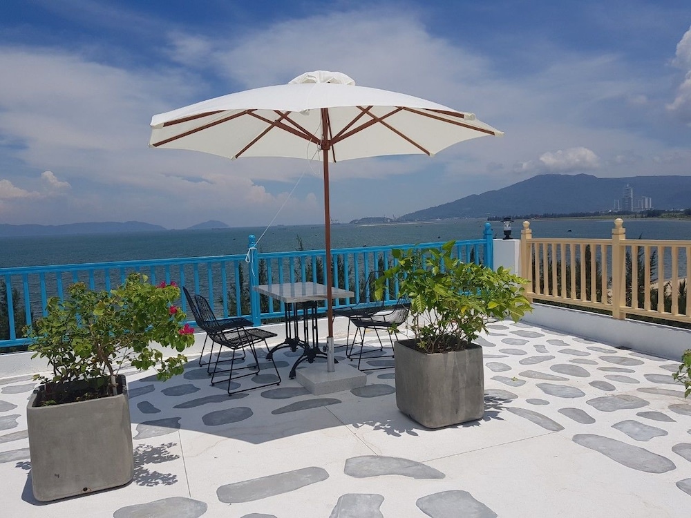 Santori Hotel Danang Bay 68/74
