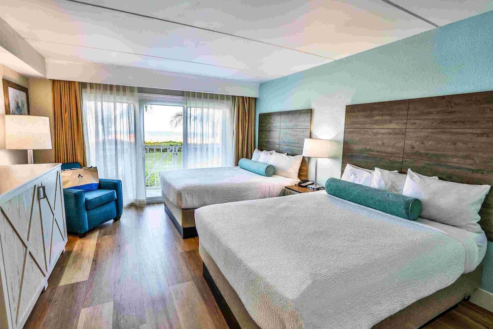 SUITE, 2 QUEEN BEDS, OCEAN FRONT, GROUND FLOOR