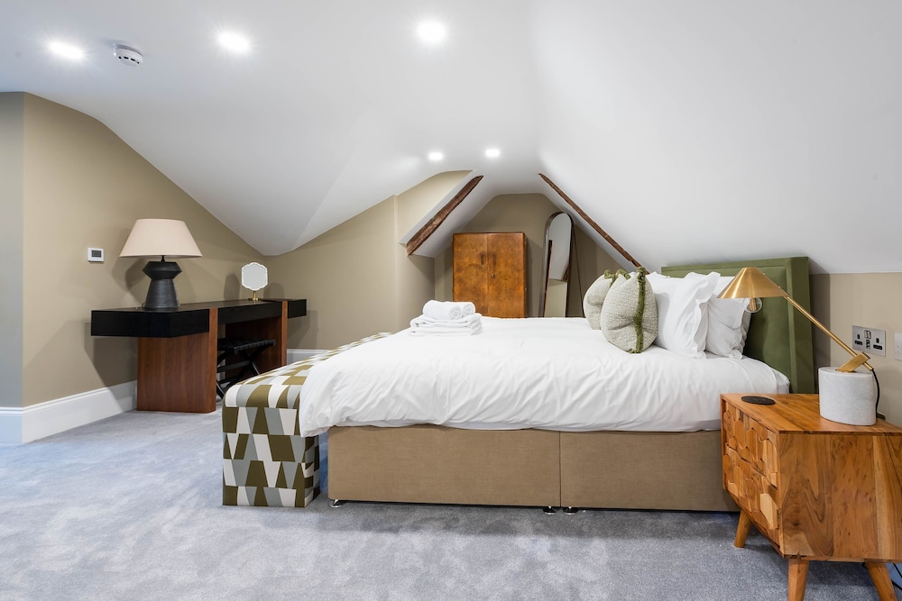 Skyward, Penthouse Suite, King Bed
