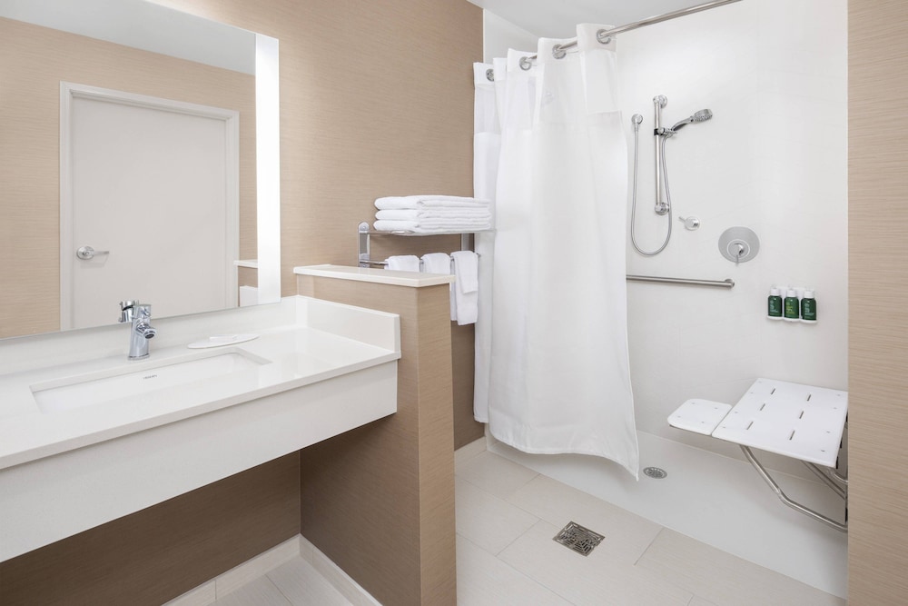 Fairfield Inn & Suites By Marriott Poplar Bluff 11/26