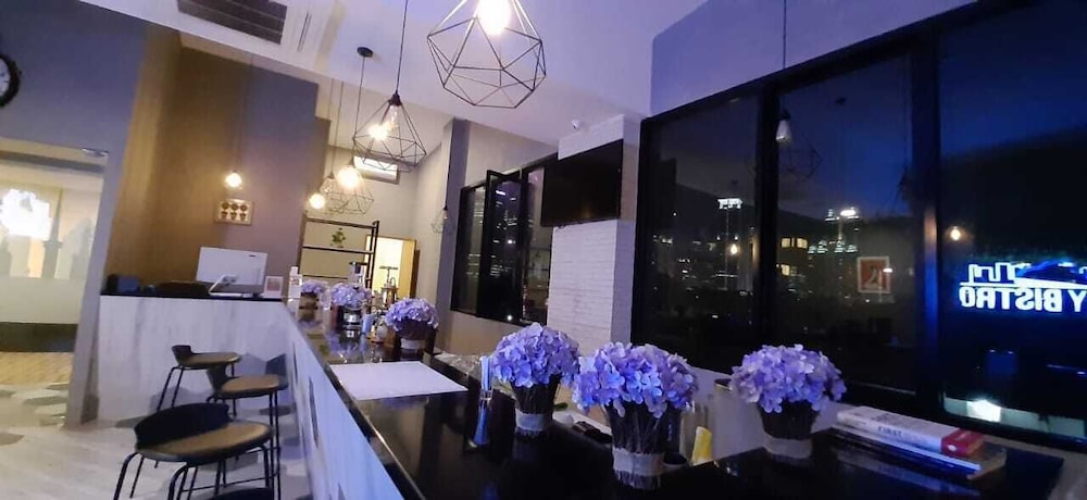 D'Bamboo Suites 42/58