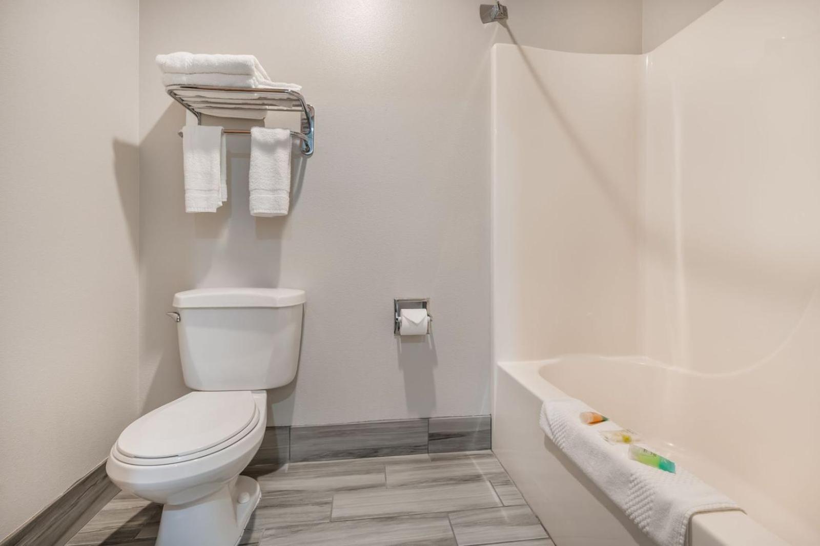 Colstrip Inn and Suites 42/44