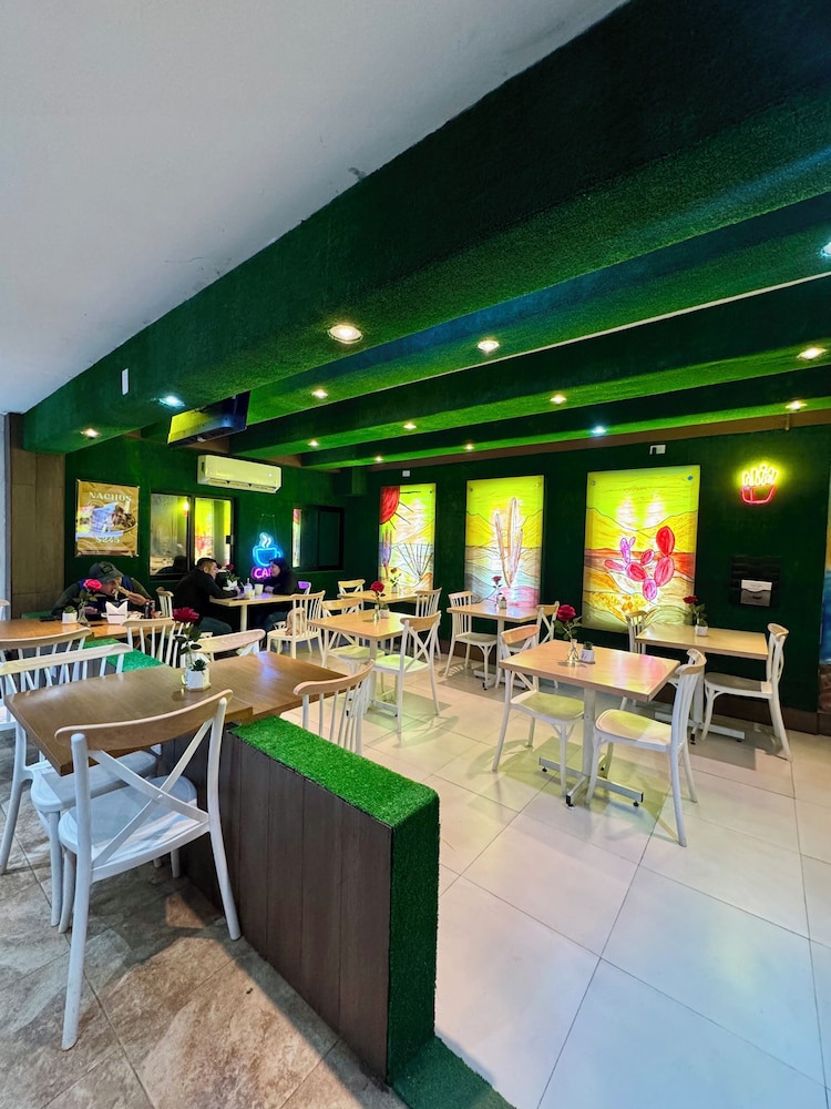 Capital O Hotel Jazuli, San Jose del Cabo 37/45