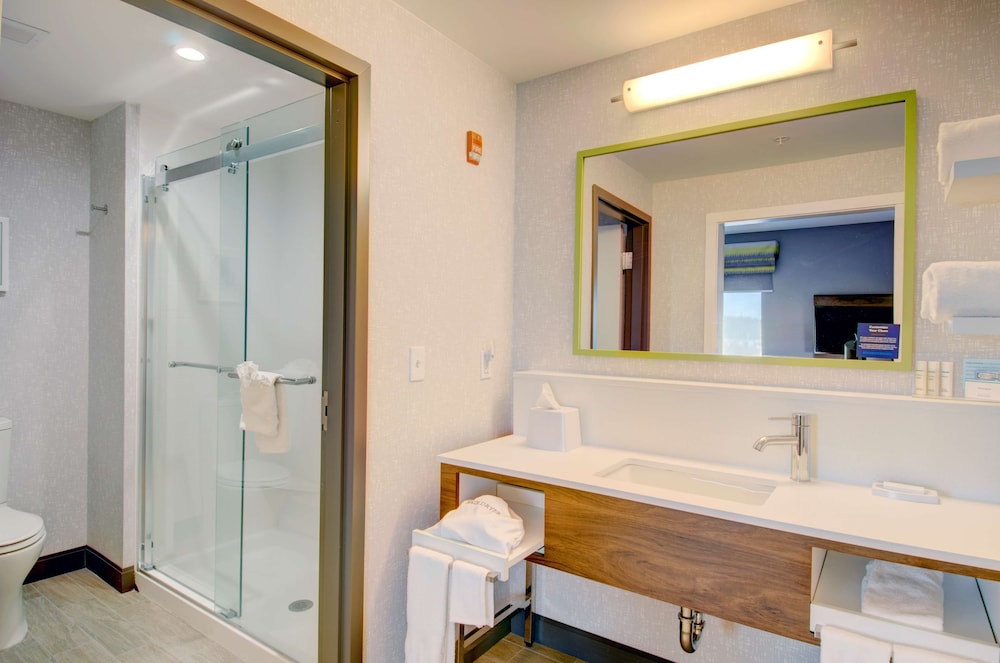 Hampton Inn Suites Portland Me 19/59