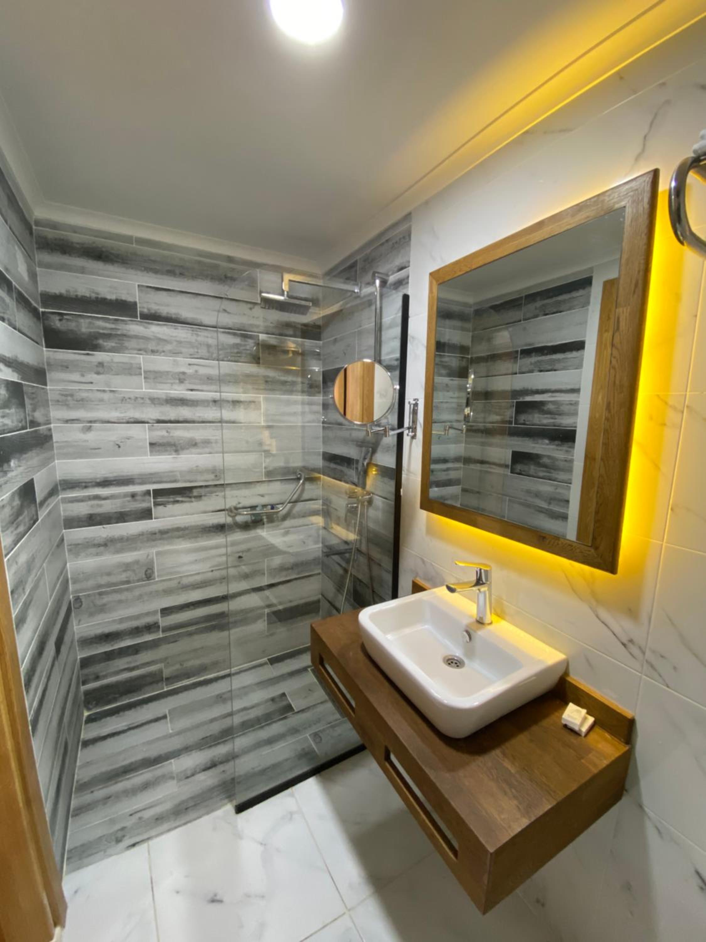 Dedehan Hotel 46/50